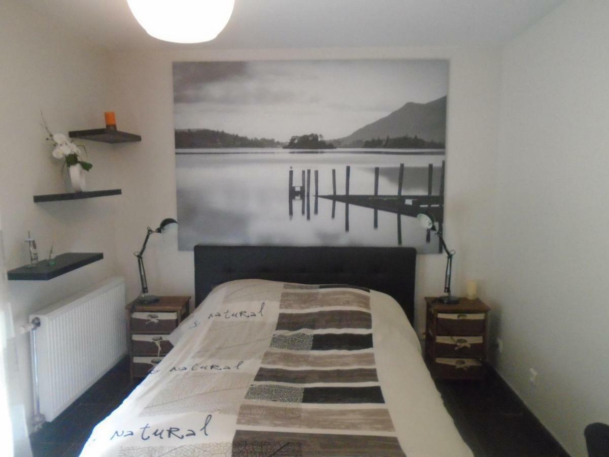 Les Tresors De Lizzie Hotel Coutras ภายนอก รูปภาพ