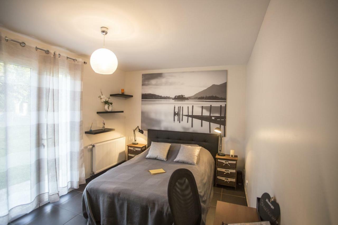 Les Tresors De Lizzie Hotel Coutras ภายนอก รูปภาพ